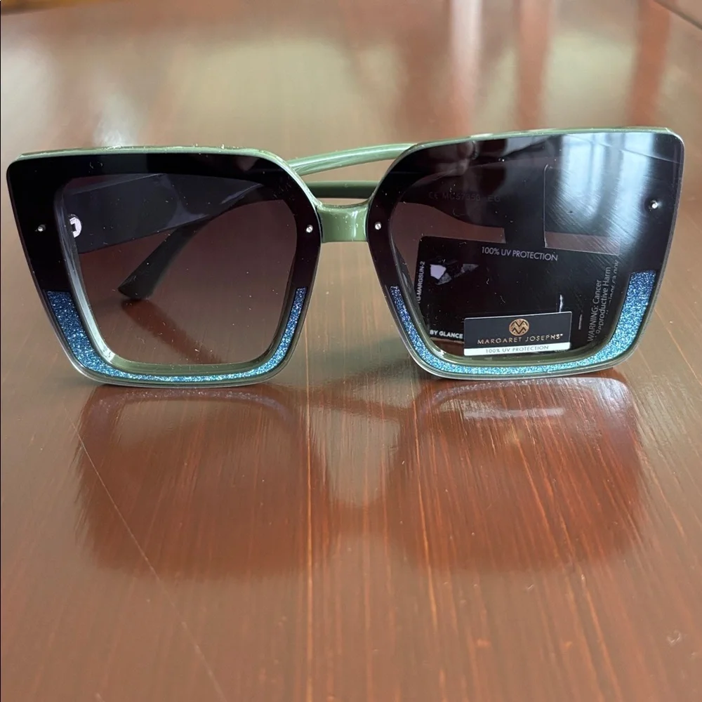 Margaret Josephs 100% UV protect,gradient lens,blue sparkle,green square/round